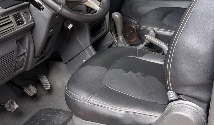 Mitsubishi Montero (2006) Gris