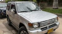 Mitsubishi Montero (2006) Gris